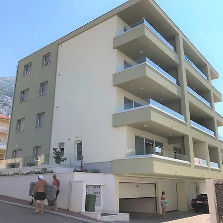 Lägenhet Modern With Garage Makarska