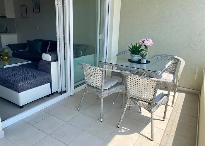 Modern With Garage Appartement *