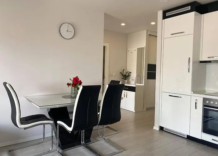 Apartman Modern With Garage *